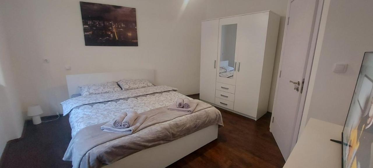 Zeleni Venac Studio & Apartment Belgrad Exteriör bild