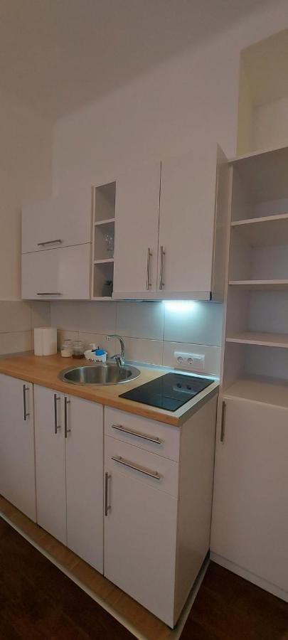 Zeleni Venac Studio & Apartment Belgrad Exteriör bild